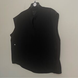 Figs Black Rafaela Scrub Top ~Size XL
Healthcare or Medical Staff
